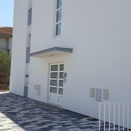 זאדאר Apartman Lika מראה חיצוני תמונה